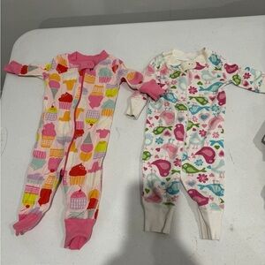 Hanna Andersson bundle 2 Baby girl organic zippered pajamas 0-6m